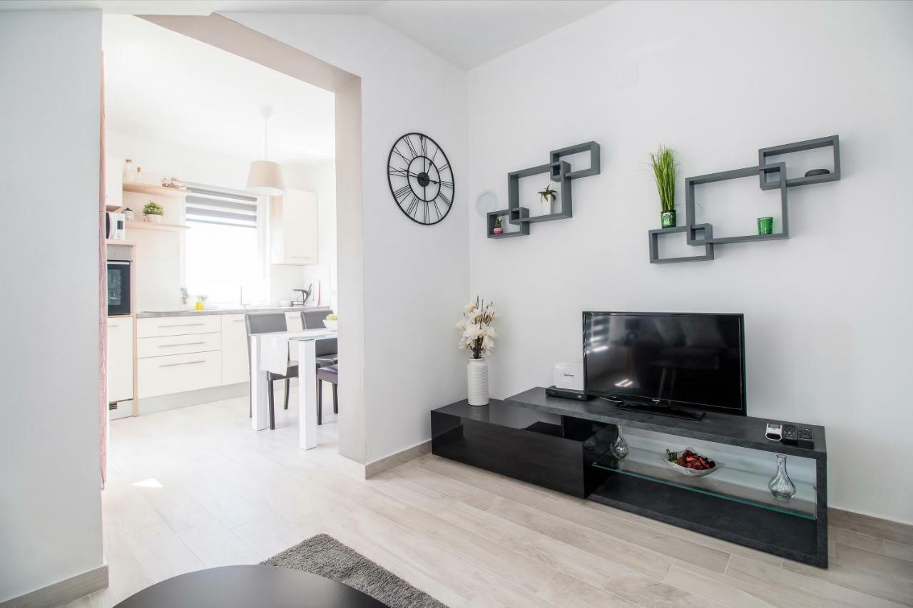 Apartment Hera With Balcony And Free Parking Zára Kültér fotó