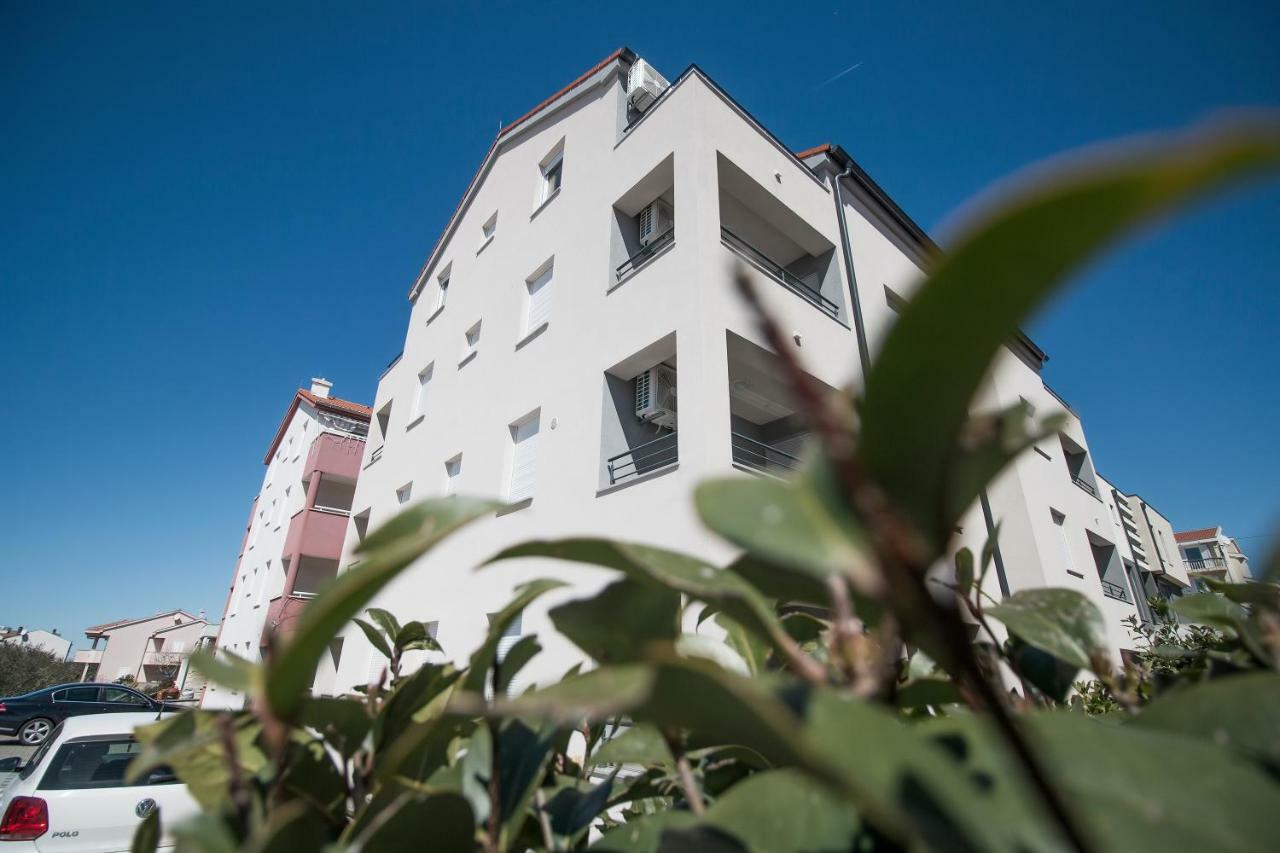 Apartment Hera With Balcony And Free Parking Zára Kültér fotó