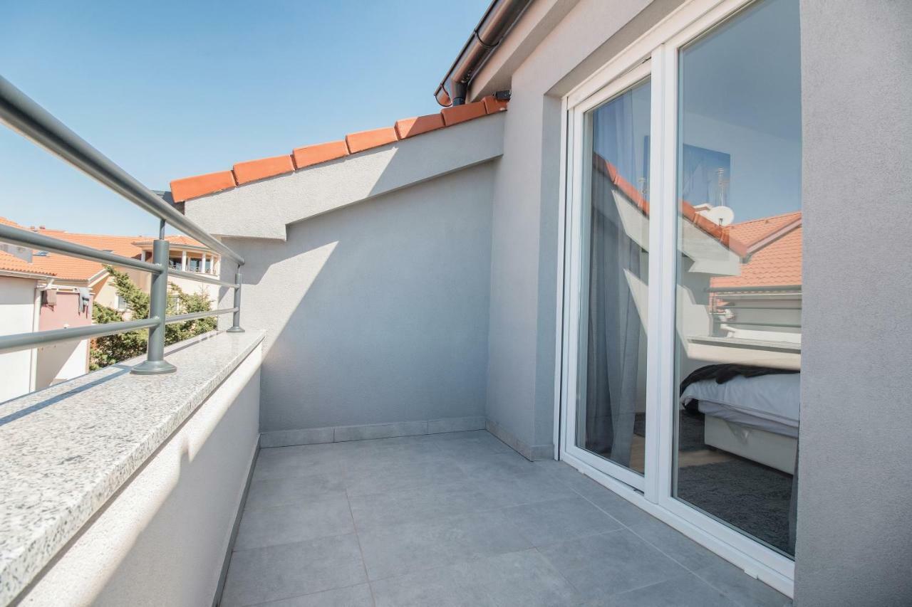 Apartment Hera With Balcony And Free Parking Zára Kültér fotó